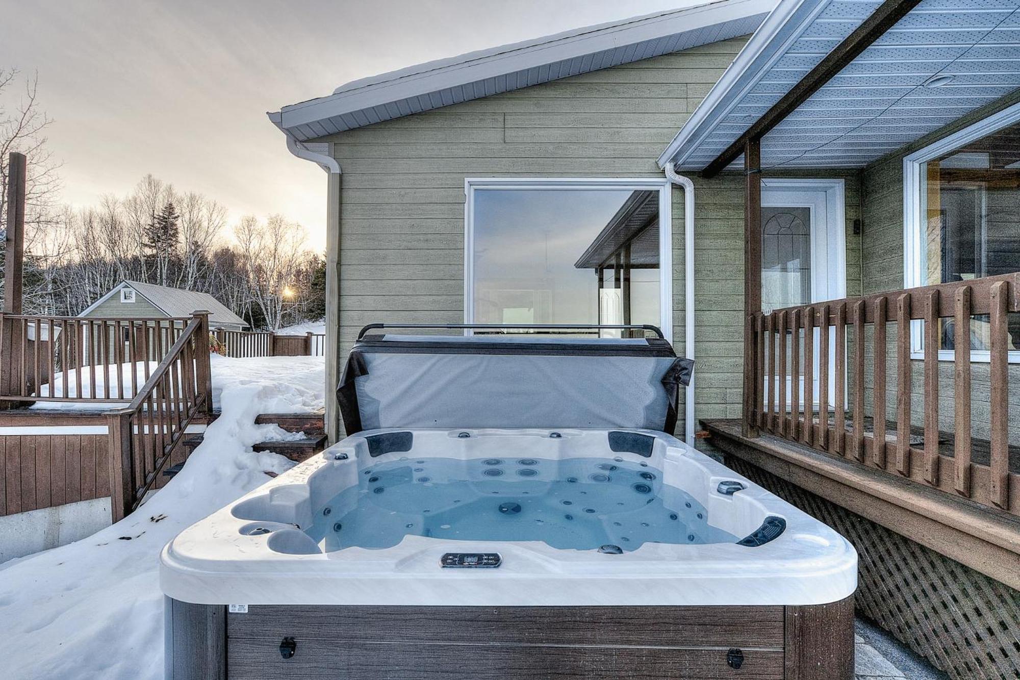 Gorgeous View 10 Min To Massif Hot Tub And Garage Vila Baie-Saint-Paul Exterior foto