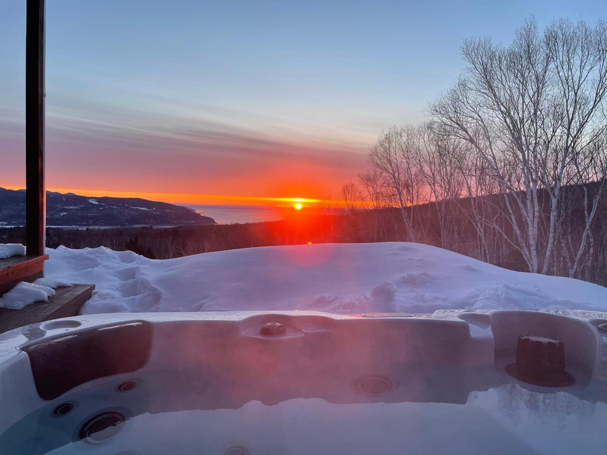 Gorgeous View 10 Min To Massif Hot Tub And Garage Vila Baie-Saint-Paul Exterior foto